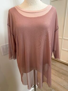 Alo dusty pink work-out yoga top.  Sheer overlay t-hirt top.  Size L